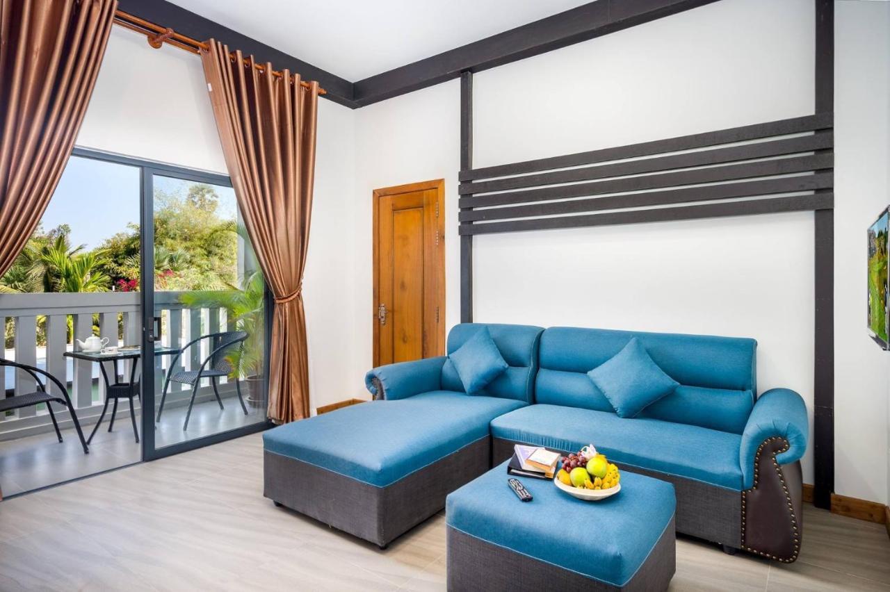 Reveal Courtyard In Reveal Angkor Siem Reap Exterior foto