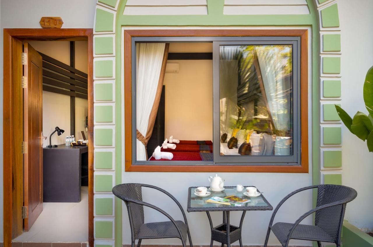 Reveal Courtyard In Reveal Angkor Siem Reap Exterior foto