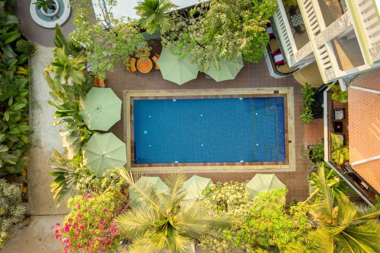 Reveal Courtyard In Reveal Angkor Siem Reap Exterior foto