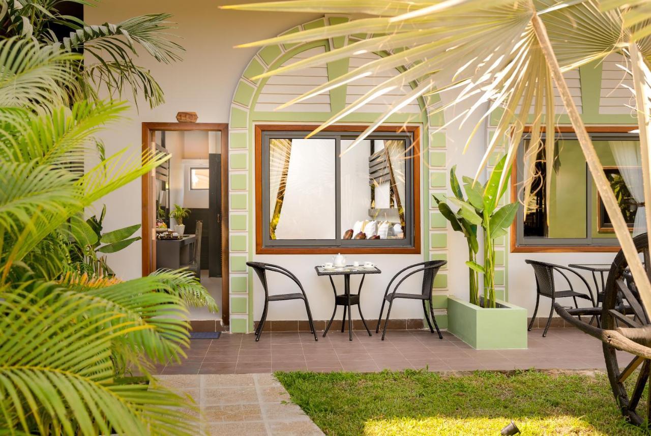 Reveal Courtyard In Reveal Angkor Siem Reap Exterior foto